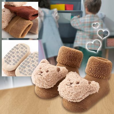 Puchate, miękkie i antypoślizgowe skarpetki dziecięce z motywem misia | TEDDYFEET